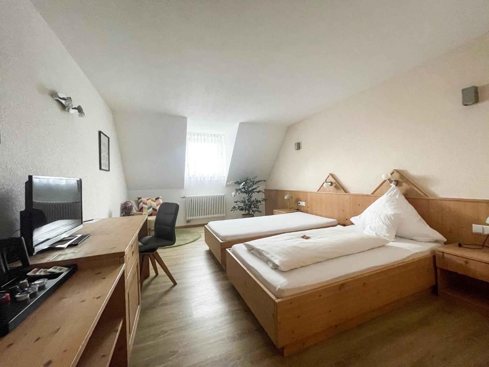 Landhotel Waldheim Pliezhausen Buitenkant foto